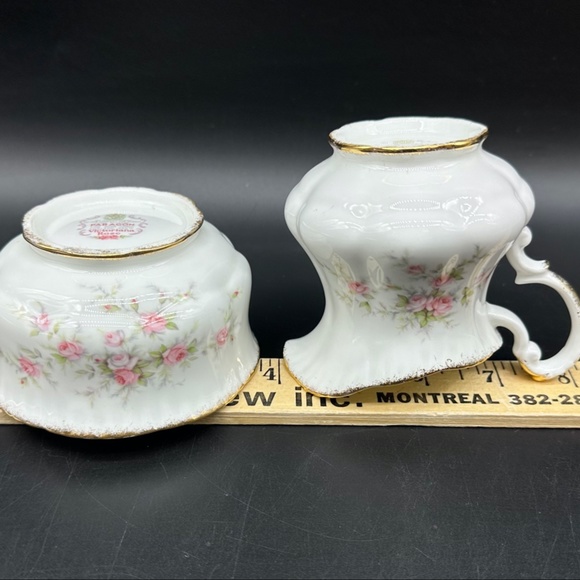 Paragon Victoriana Rose Small Creamer Sugar Set Bone China England b. - Picture 3 of 4